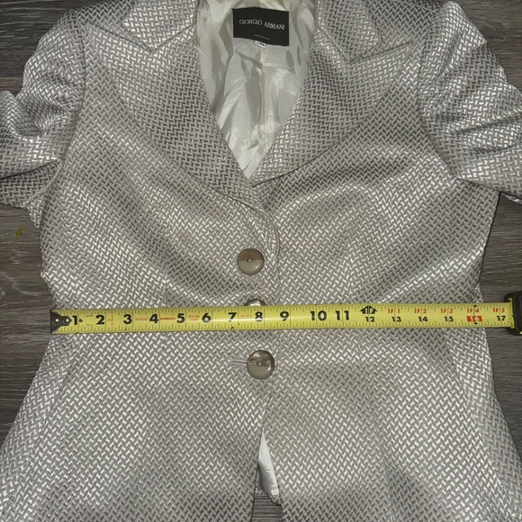Giorgio Armani Women’s Gray Blazer - Picture 8 of 11
